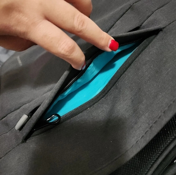 Laptop Bag Kroser for 17 inch laptops (used, good condition, no box nor tags) - Picture 9 of 13